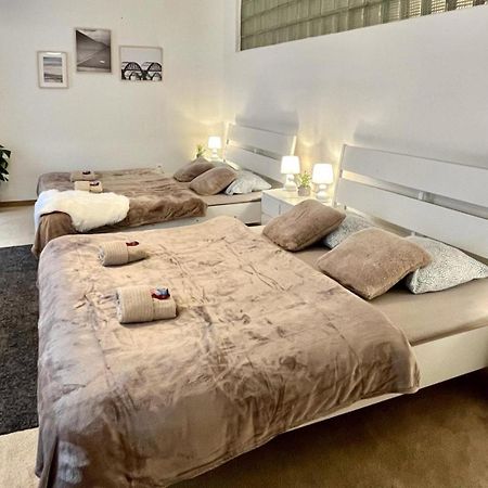 Apartment Lea - Old Town Bratislava Eksteriør billede