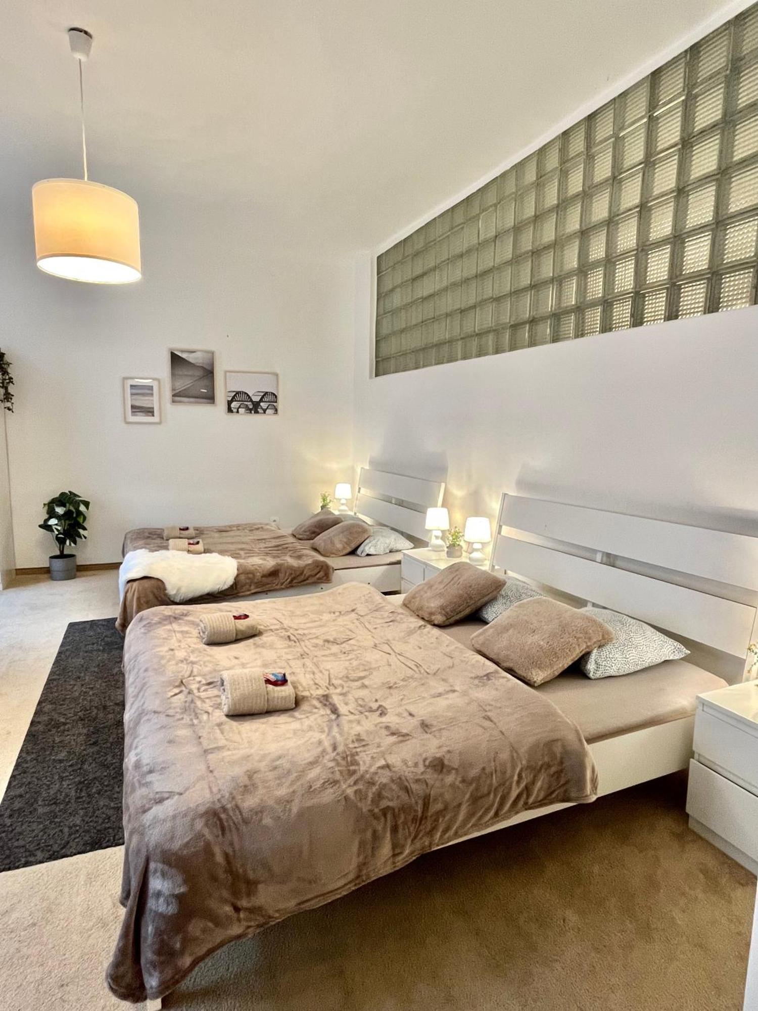 Apartment Lea - Old Town Bratislava Eksteriør billede