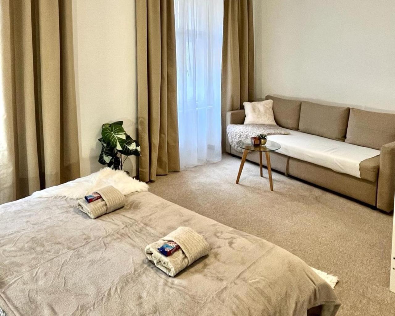 Apartment Lea - Old Town Bratislava Eksteriør billede