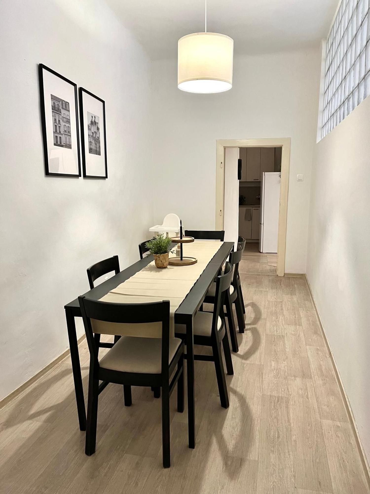 Apartment Lea - Old Town Bratislava Eksteriør billede