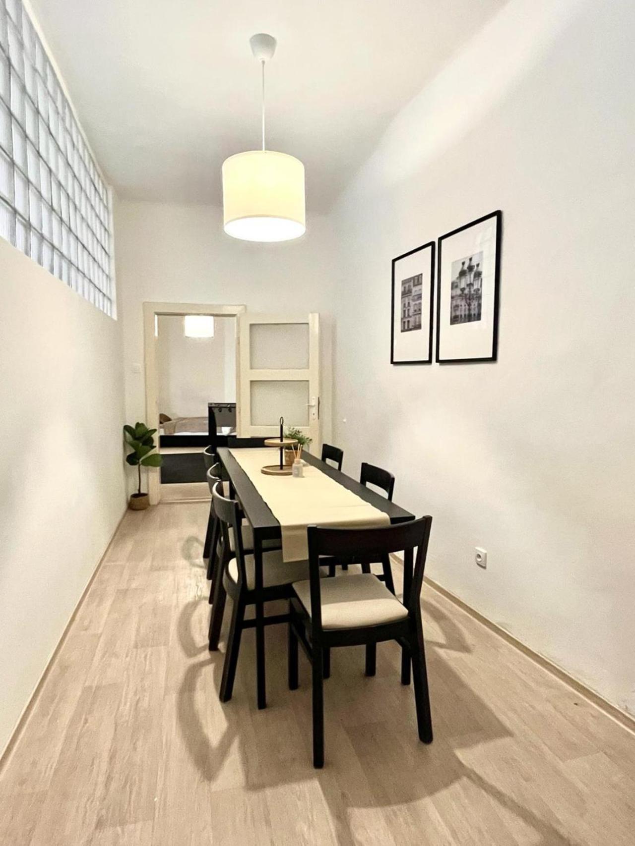 Apartment Lea - Old Town Bratislava Eksteriør billede